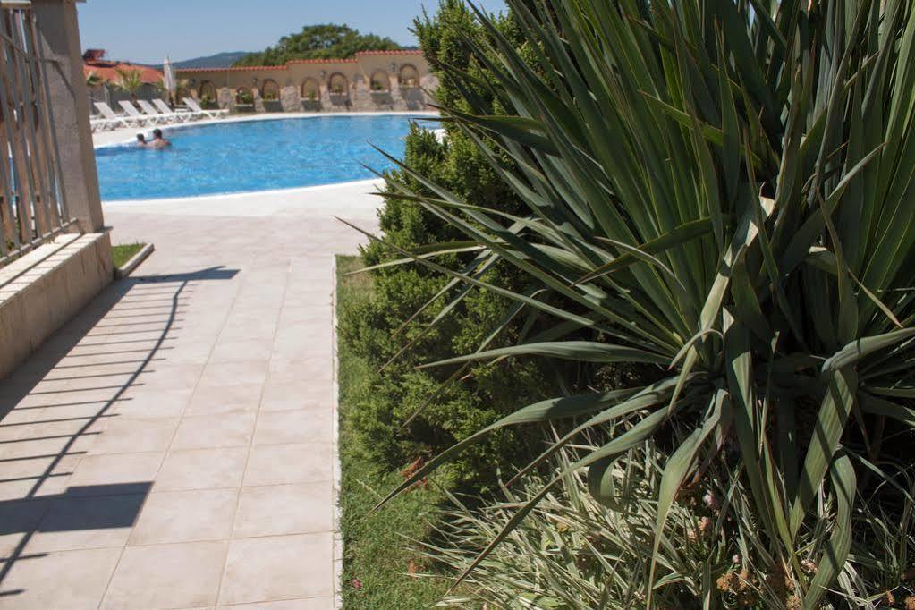 Gardenia Vacation Settlement Aparthotel Sozopol Exterior foto